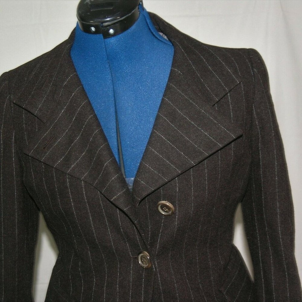 Akris Mainline Three Button Pant Suit Size 6 - image 4